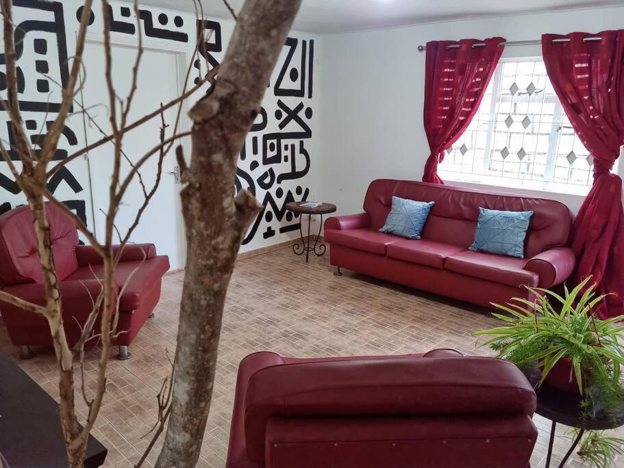 Chez Hedley : Couple/business Apartment Pointe aux Sable